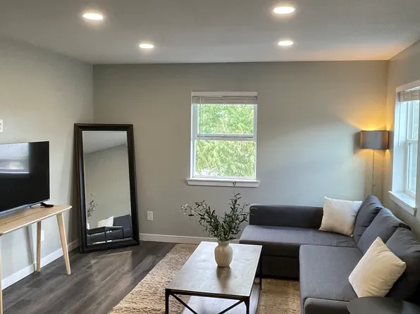 233 N Franklin Ave #B, Wenatchee, WA 98801