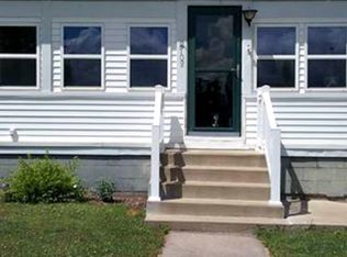 708 6th St, Durant, IA 52747