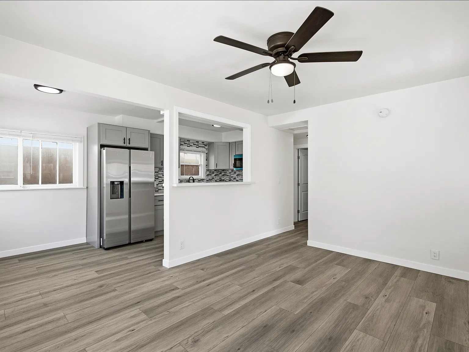 2 bed, $2,995 — Photo 4