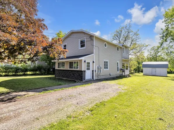 10652 Elm St, North Collins, NY 14111