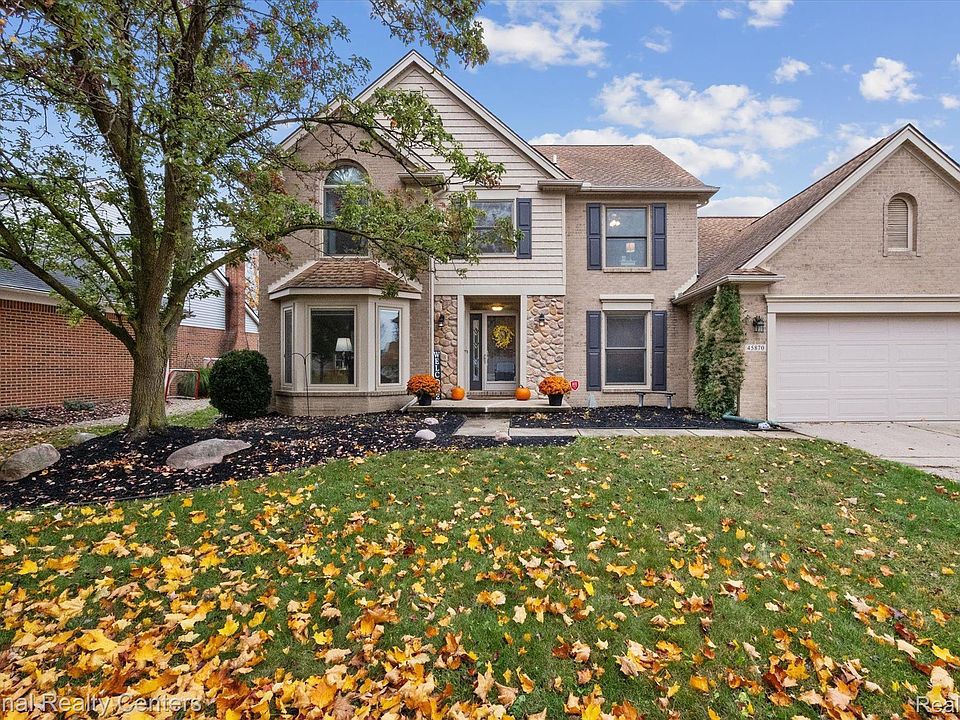 1st image of 45870 Larchmont Dr