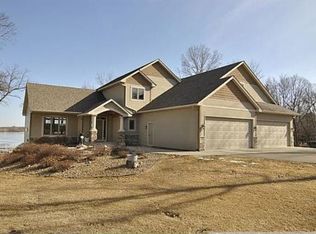25415 Willow Ct, New Prague, MN 56071