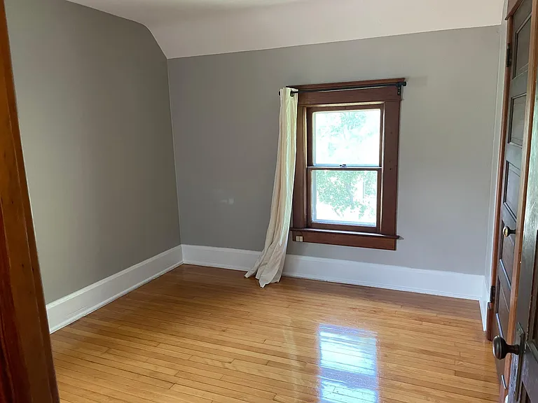 419 N Ashley St — Photo 15