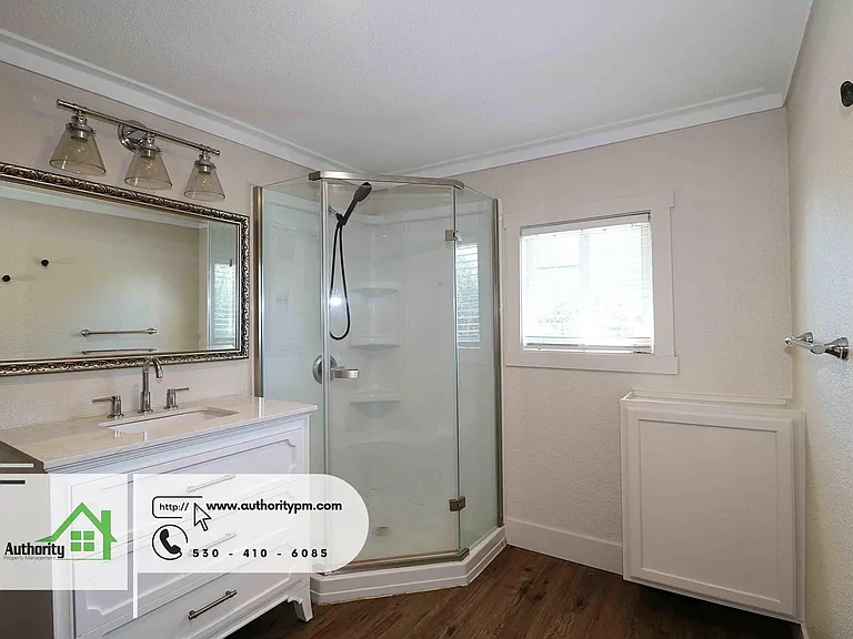 3457 Charles St — Photo 17