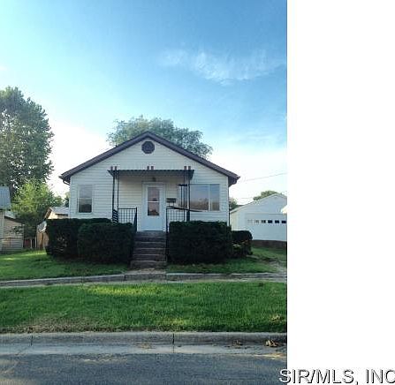 1st image of 106 E McCasland Ave