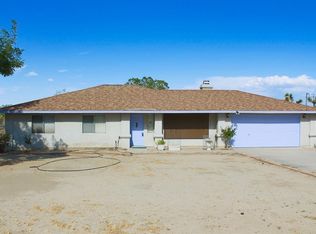 11915 Sierra Vista Rd, Phelan, CA 92371