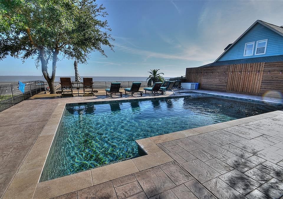 1st image of 8438 Ocean Dr