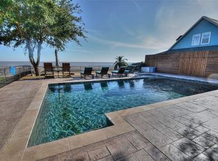 8438 Ocean Dr, Beach City, TX 77523