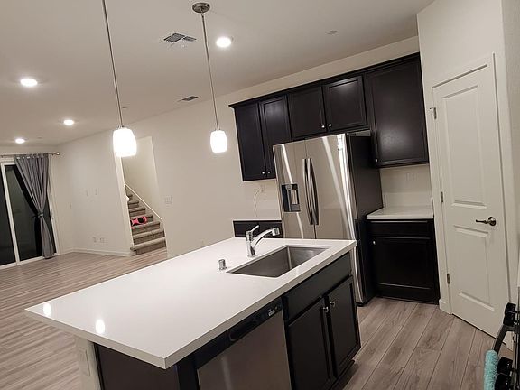 4th image of 1630 Chanticleer Ln