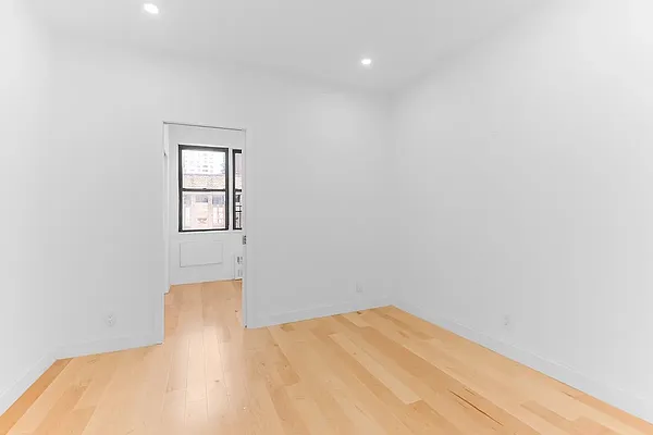 Rented by Compass | media 4