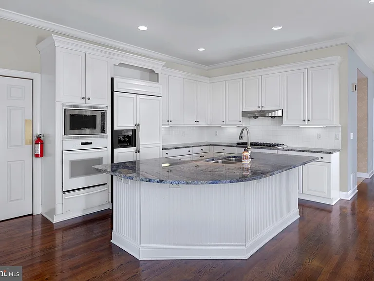 3 Maidstone Ct — Photo 10