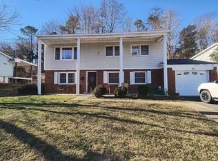 14825 Elmwood Dr, Woodbridge, VA 22193