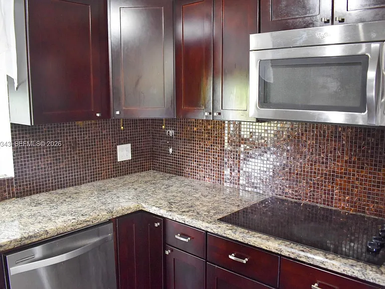2218 N Harding St — Photo 72