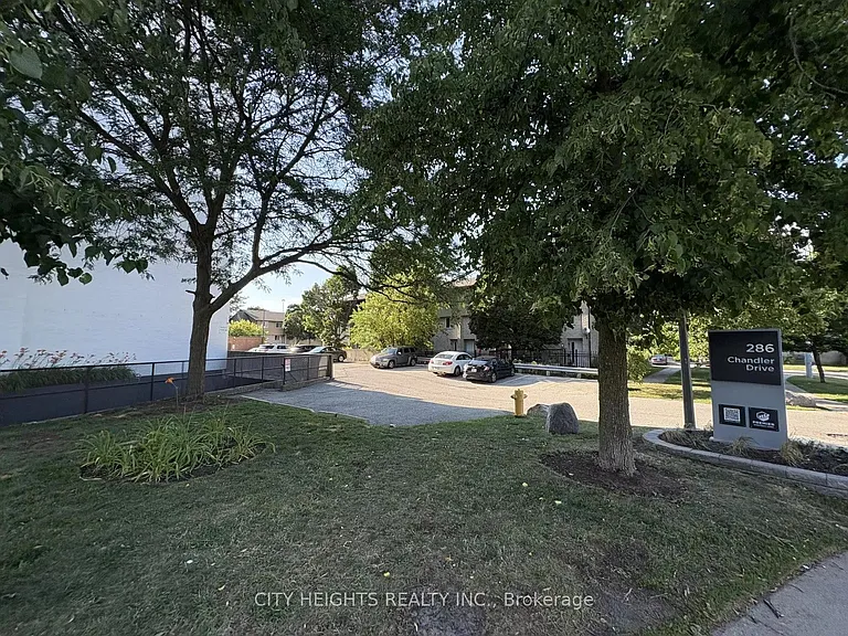 286 Chandler Dr #506 — Photo 4