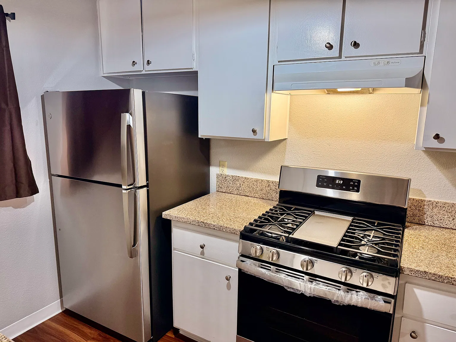 1 bed, 800 sqft, $2,690 — Photo 4