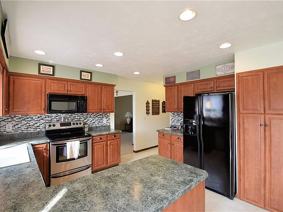 5th image of 17115 Hawks Lookout Ln