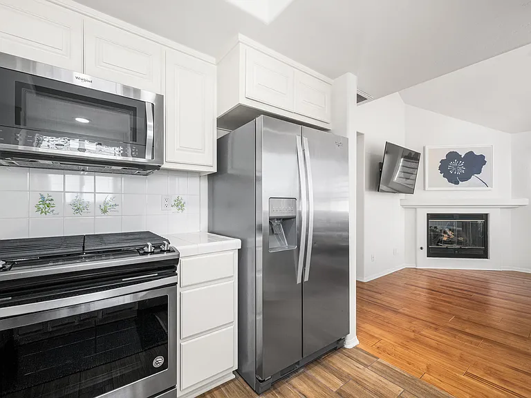 117 Marine Ave #B — Photo 14