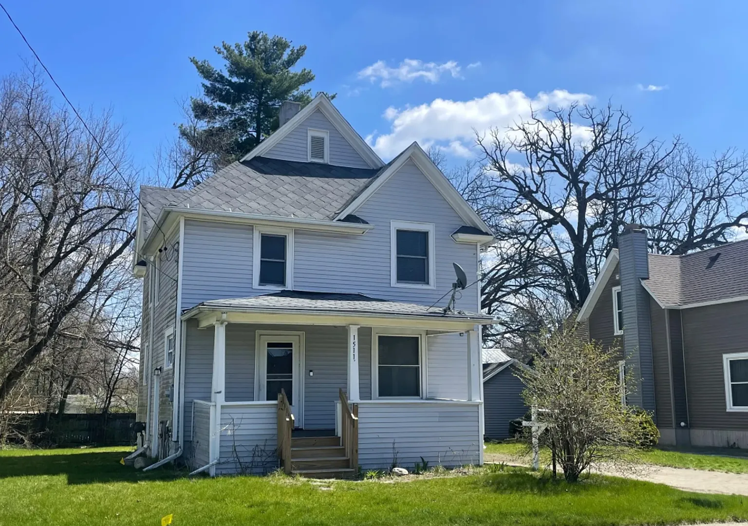 Charming 3-Bedroom Home Near Cascades & Ella Sharp Parks — Photo 1