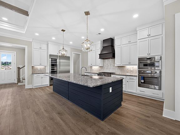 5th image of 513 Dreher Locks Rd