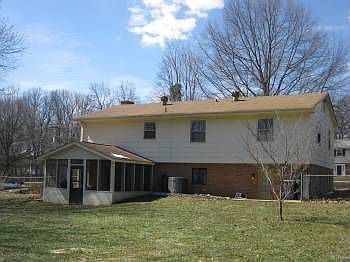 3rd image of 106 Forest Park Dr