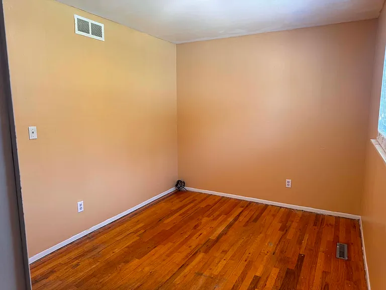 32345 Hawthorne Dr — Photo 7