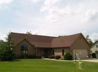 8325 S 68th St, Franklin, WI 53132