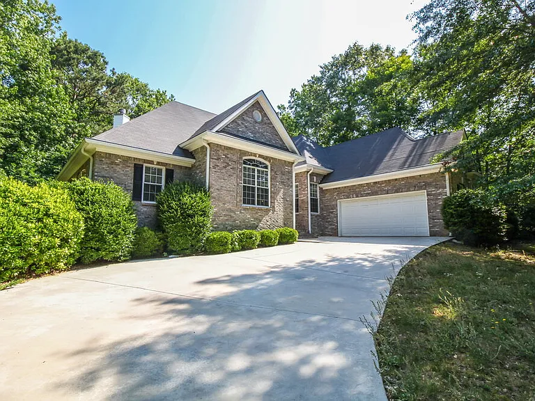 35 Goldfinch Dr — Photo 2
