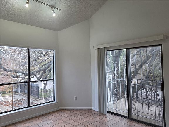 5th image of 10154 Waterstone Dr