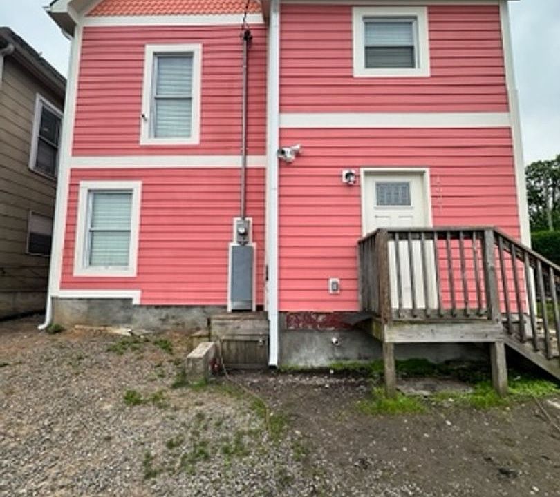 Building Photo 3