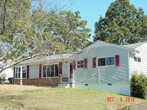 3rd image of 1239 Cranbrook Dr