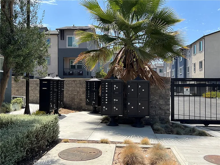 7358 Parker Ln — Photo 33