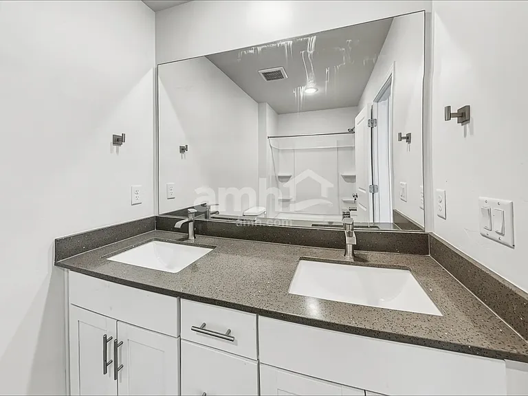 11078 S Trocadero Ave — Photo 13