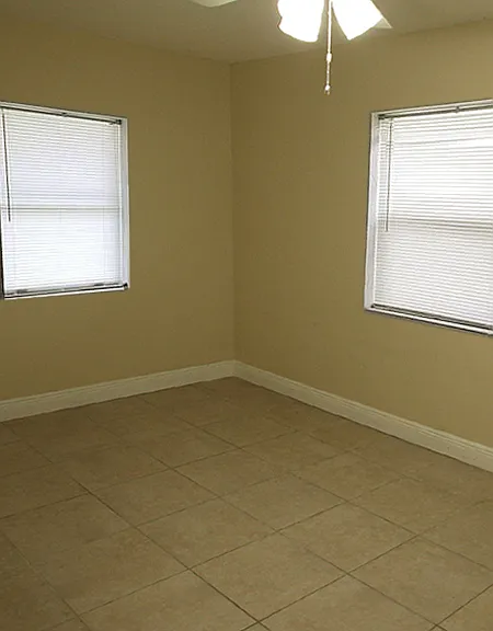 1536 NW 12th Ave — Photo 12