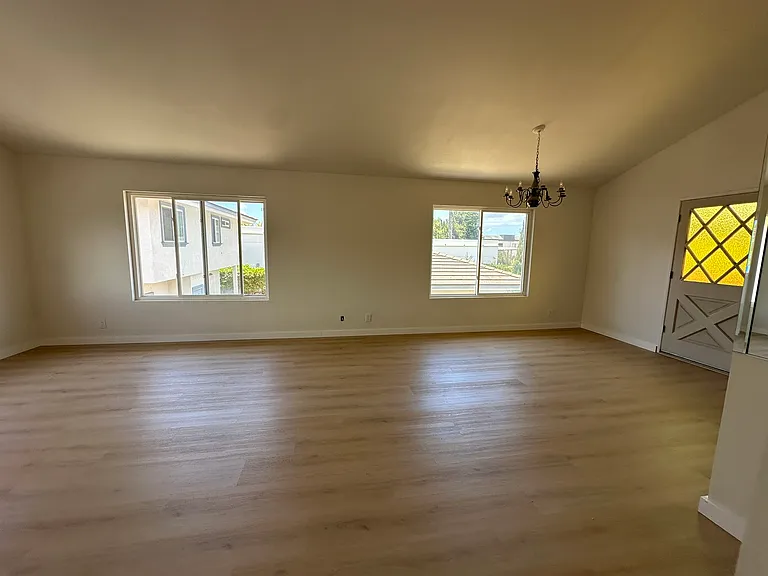 1300 Oak Ave #4 — Photo 9