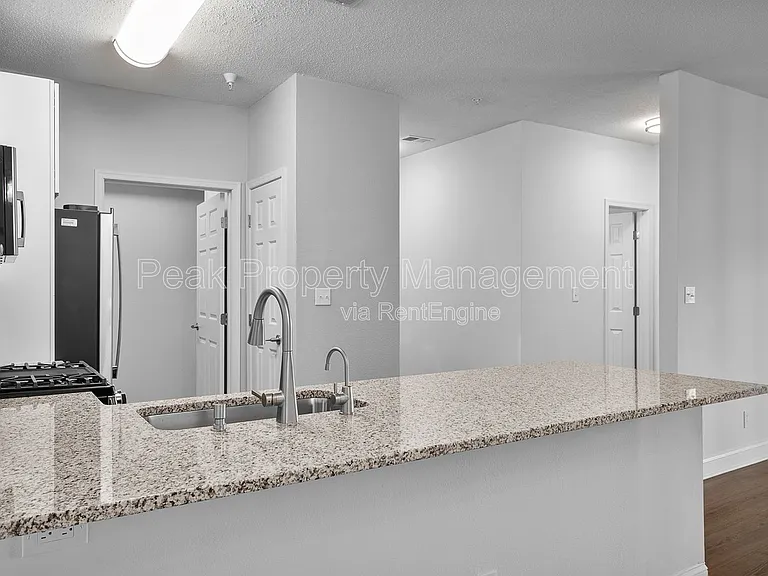 801 Virginia Center Pkwy — Photo 64