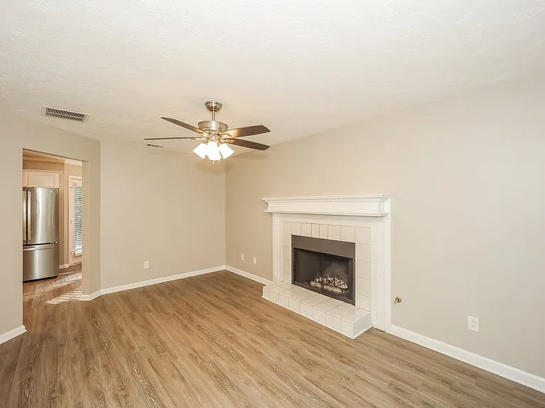 110 Park Place Ct — Photo 5