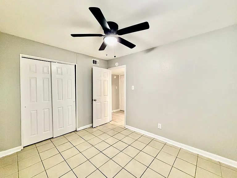 Sundance Apartments — Photo 33