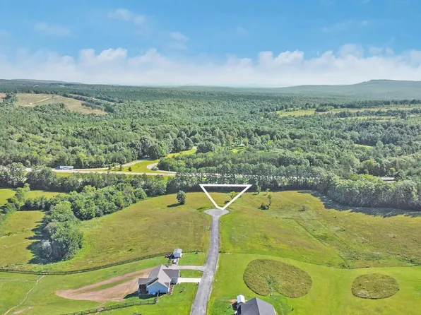 37 Estate Ln, Crossville, TN 38555