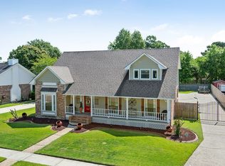 6015 Shakespeare Dr, Baton Rouge, LA 70817