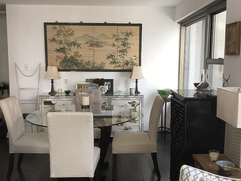 247 E Chestnut St #504 — Photo 6