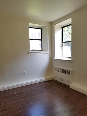 Rented by BRICK & GALO REALTY CORP | media 24