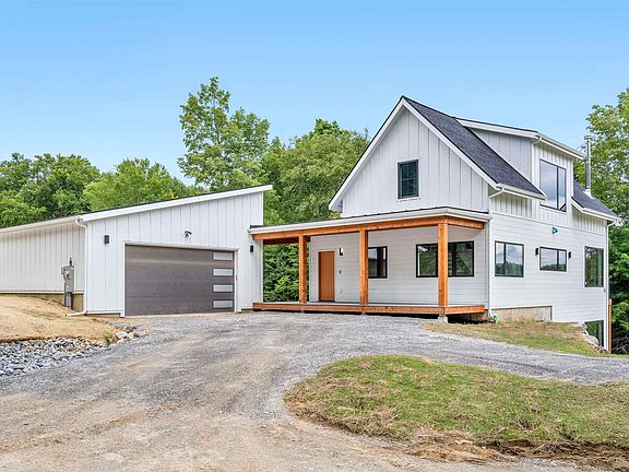 2nd image of 39 Hilltop Lane