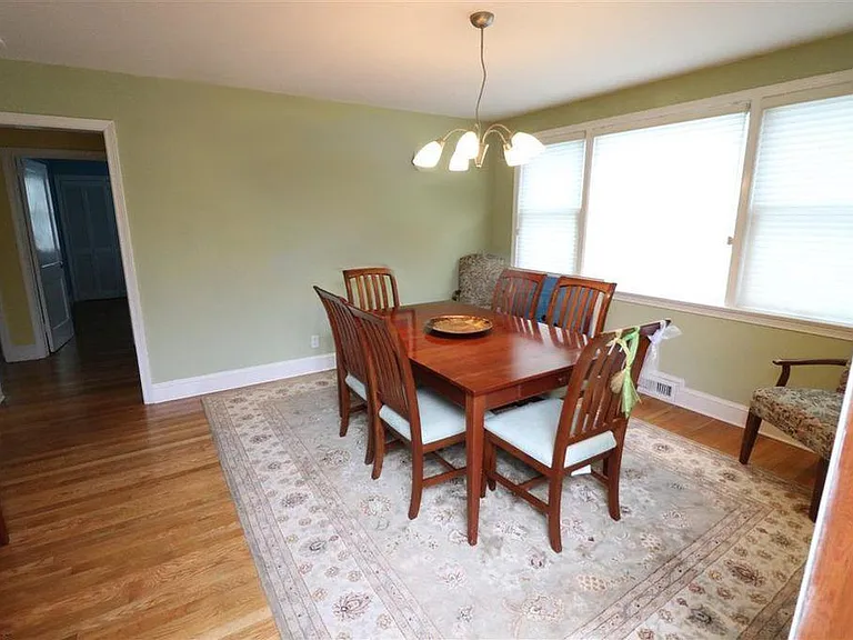 11 N Lancaster Ave — Photo 4