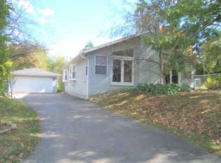 W179S6920 Muskego Dr, Muskego, WI 53150