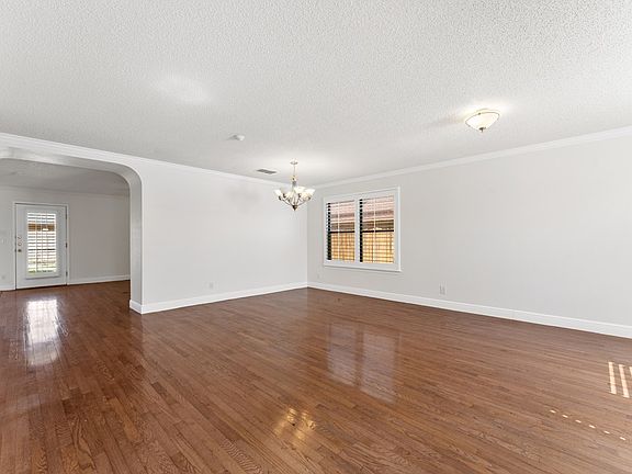 4th image of 4013 Southbrook Ct