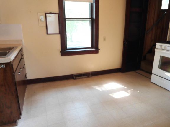 4th image of 336 Shady Ln
