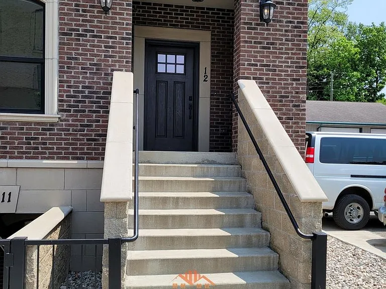 Brownstone Condominiums — Photo 25