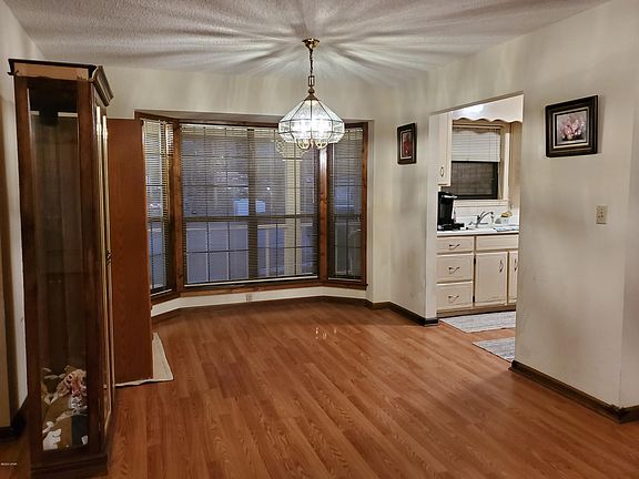 5th image of 2965 W Manor Dr