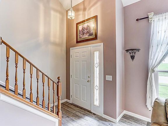 3rd image of 6401 Sterling Woods Dr