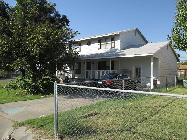 1st image of 901 N Carol Ave